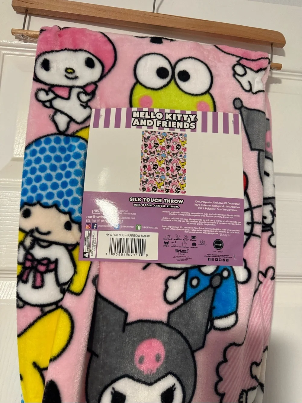 Hello Kitty Sanrio Characters Throw Blanket